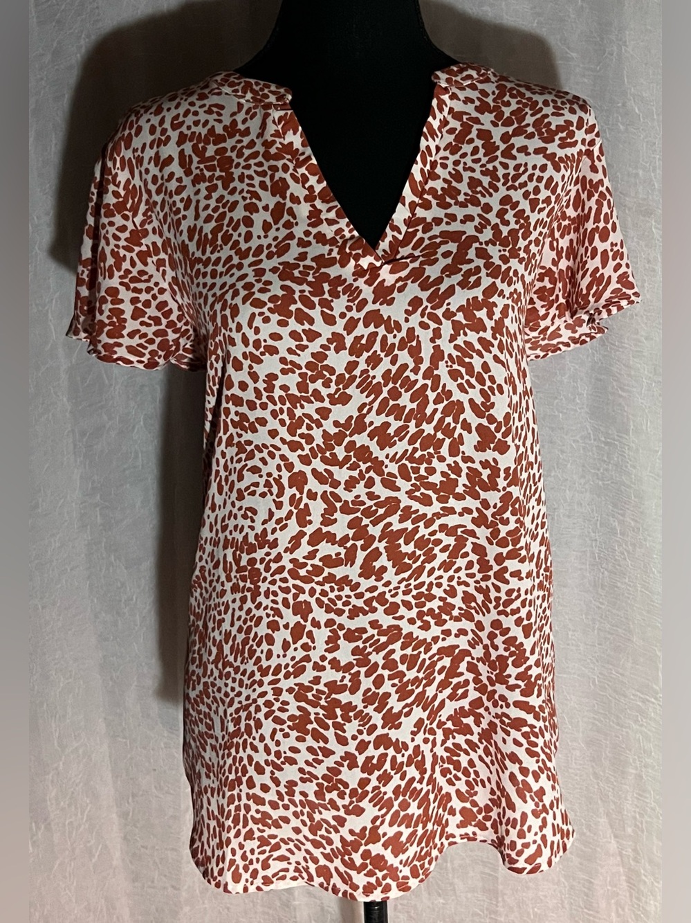 Maurices orange & white printed short sleeve blouse